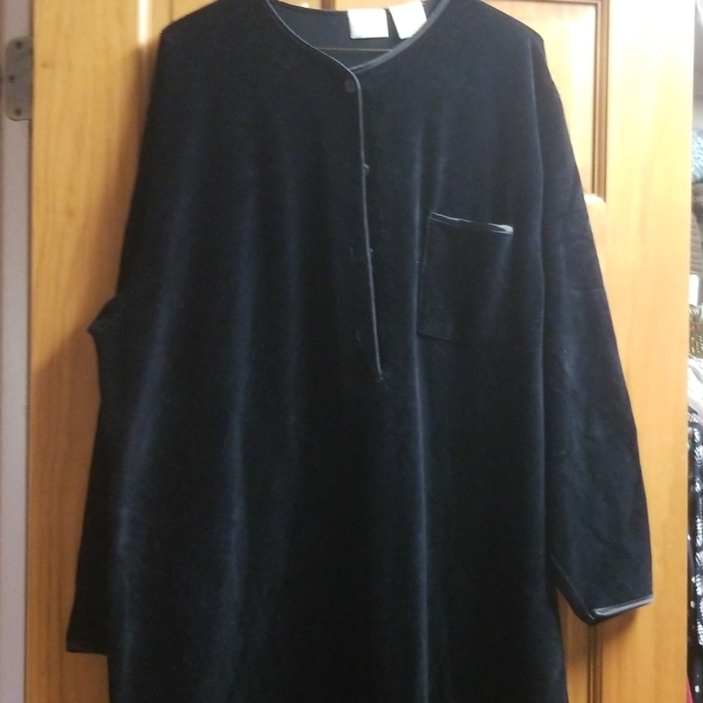 Deligates long cotton robe